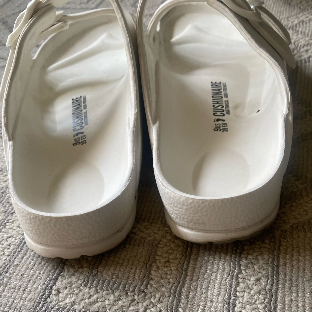 Cushionaire White EVA Sandals - Picture 9 of 11